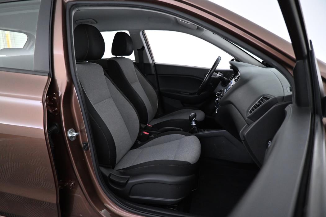 HYUNDAI I20 2016
