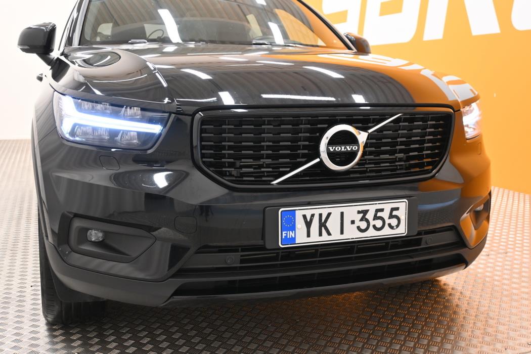 VOLVO XC40 2020