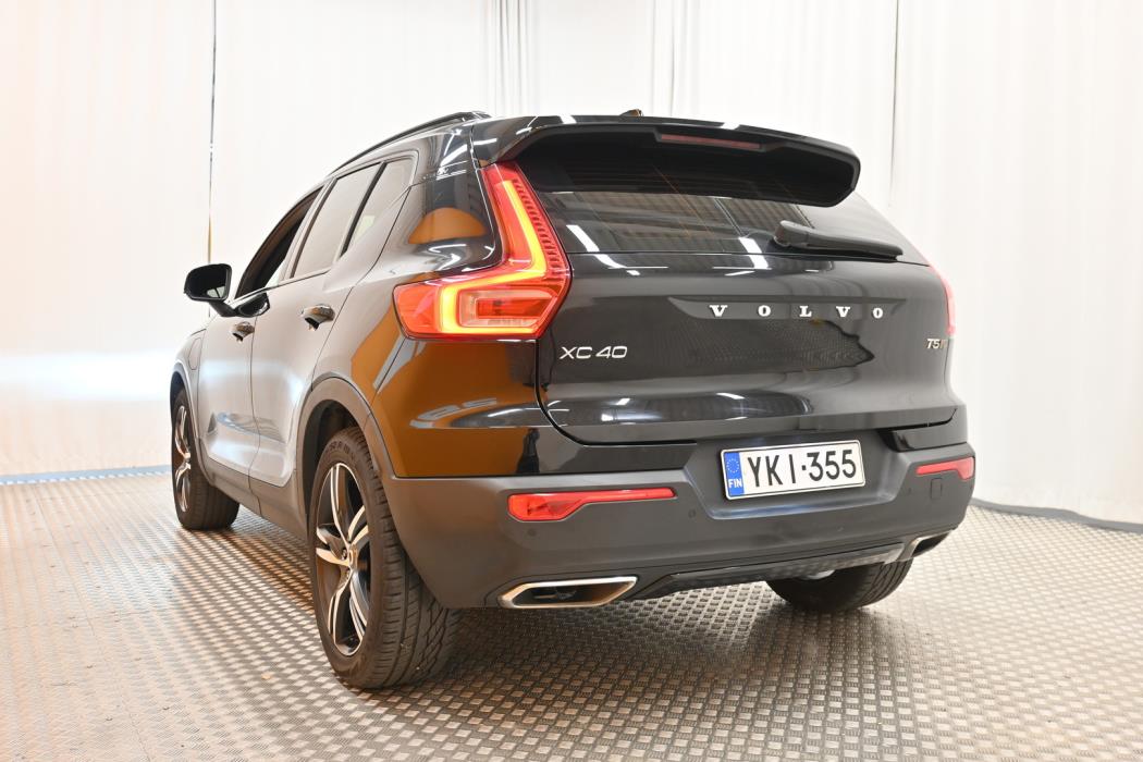 VOLVO XC40 2020