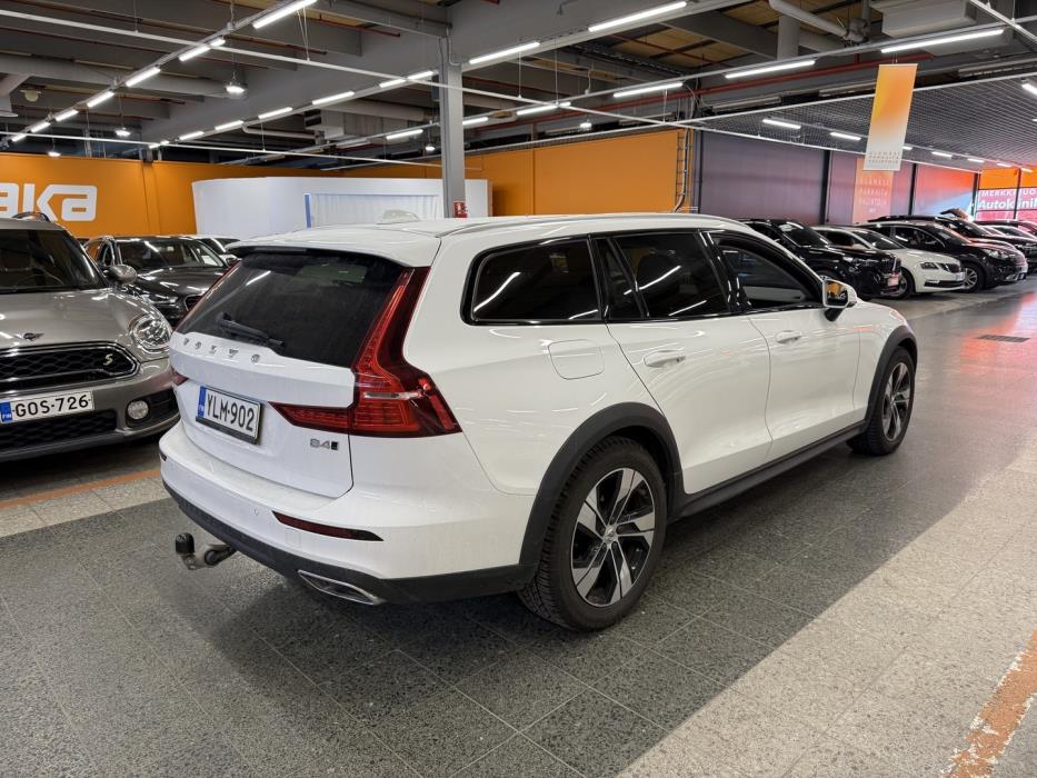 VOLVO V60 Cross Country 2022