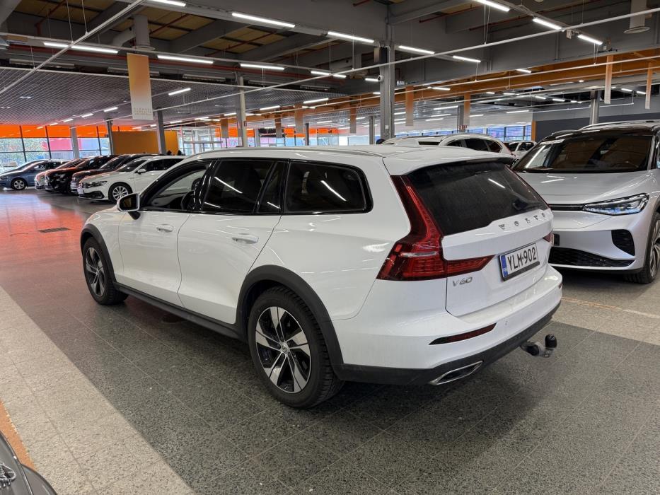VOLVO V60 Cross Country 2022