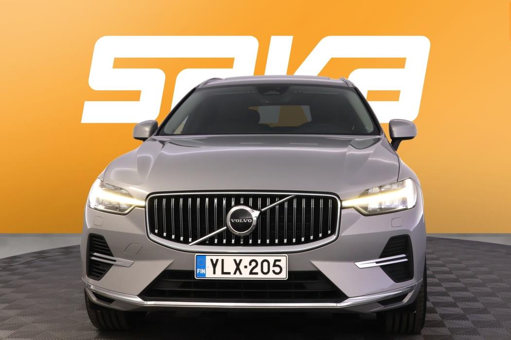 VOLVO XC60 2023