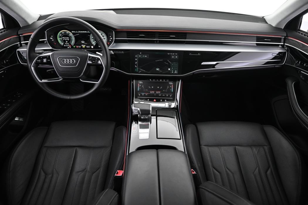 AUDI A8 2022