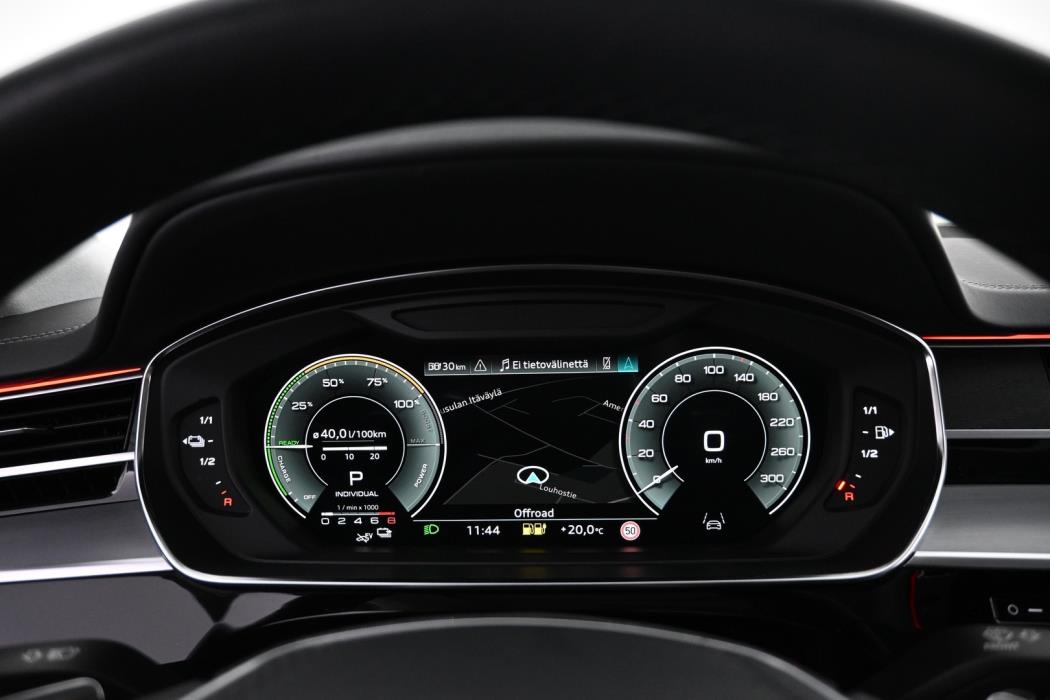 AUDI A8 2022