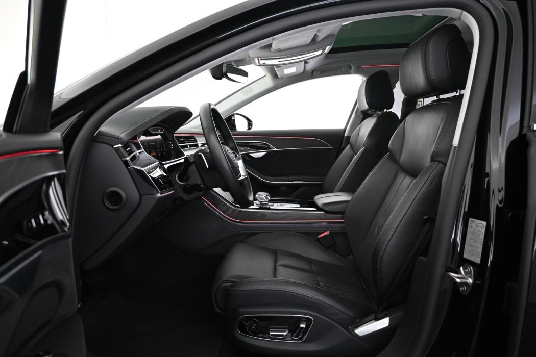 AUDI A8 2022