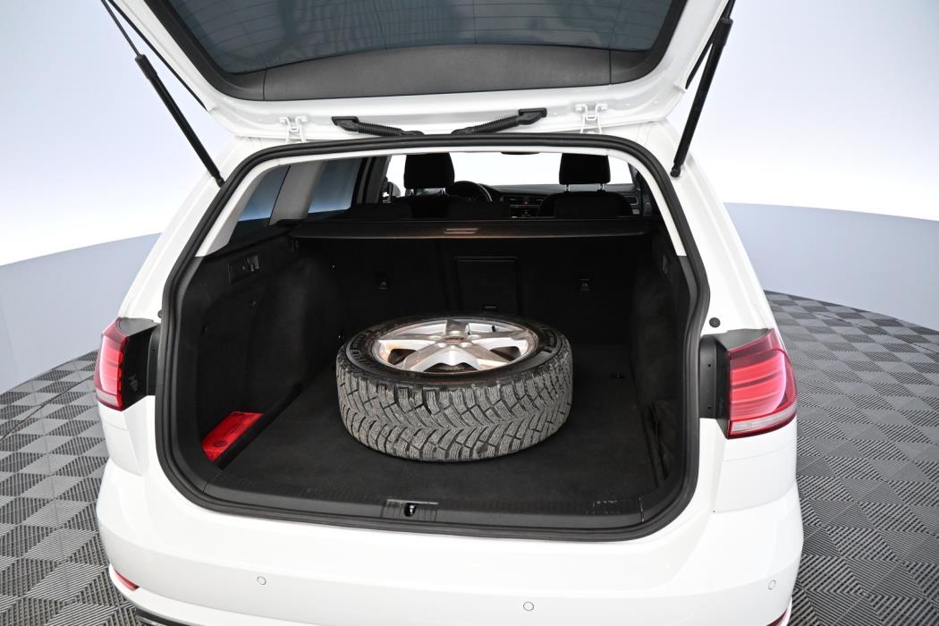 VOLKSWAGEN Golf 2020