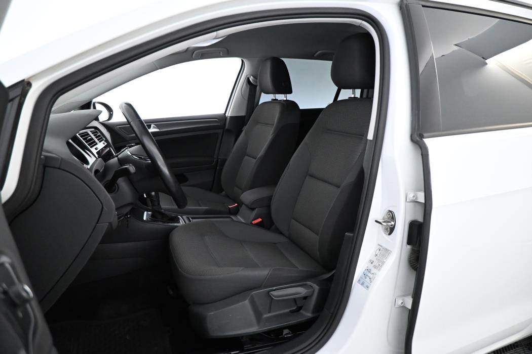 VOLKSWAGEN Golf 2020