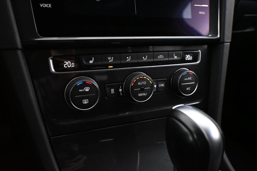 VOLKSWAGEN Golf 2020