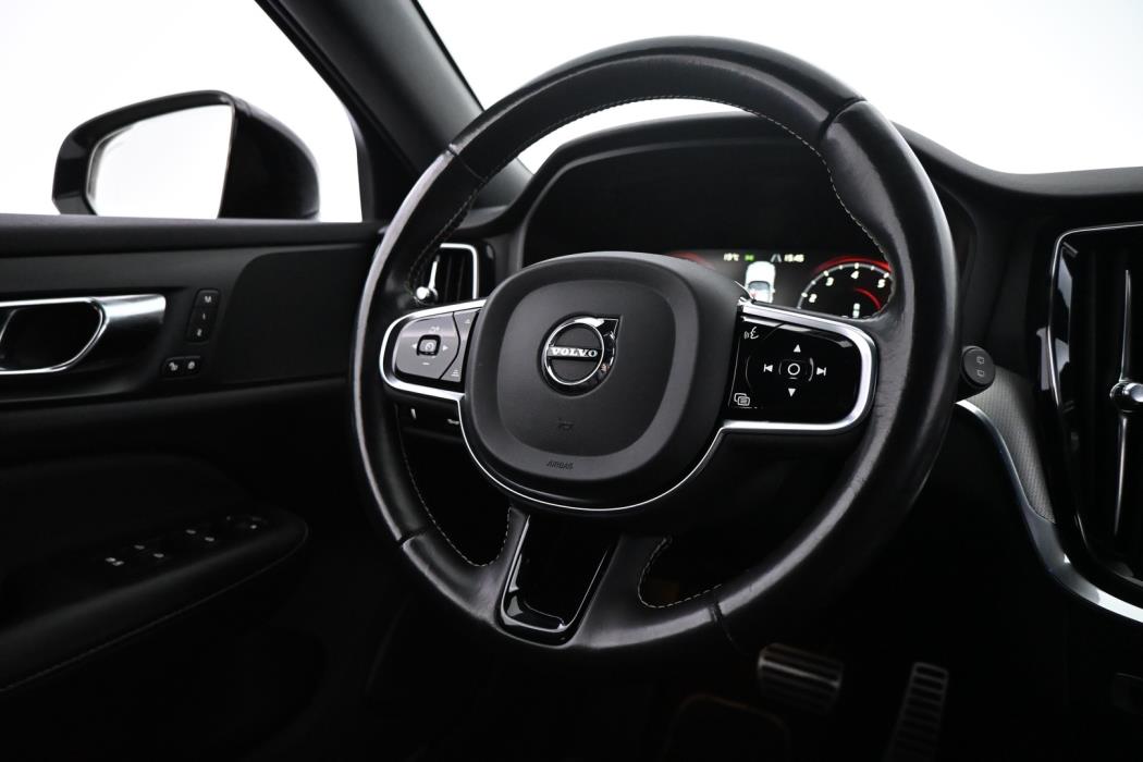 VOLVO V60 2021