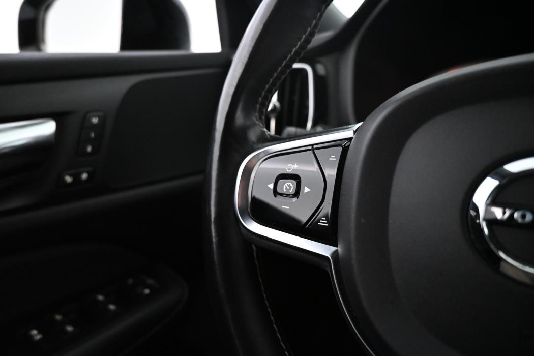 VOLVO V60 2021