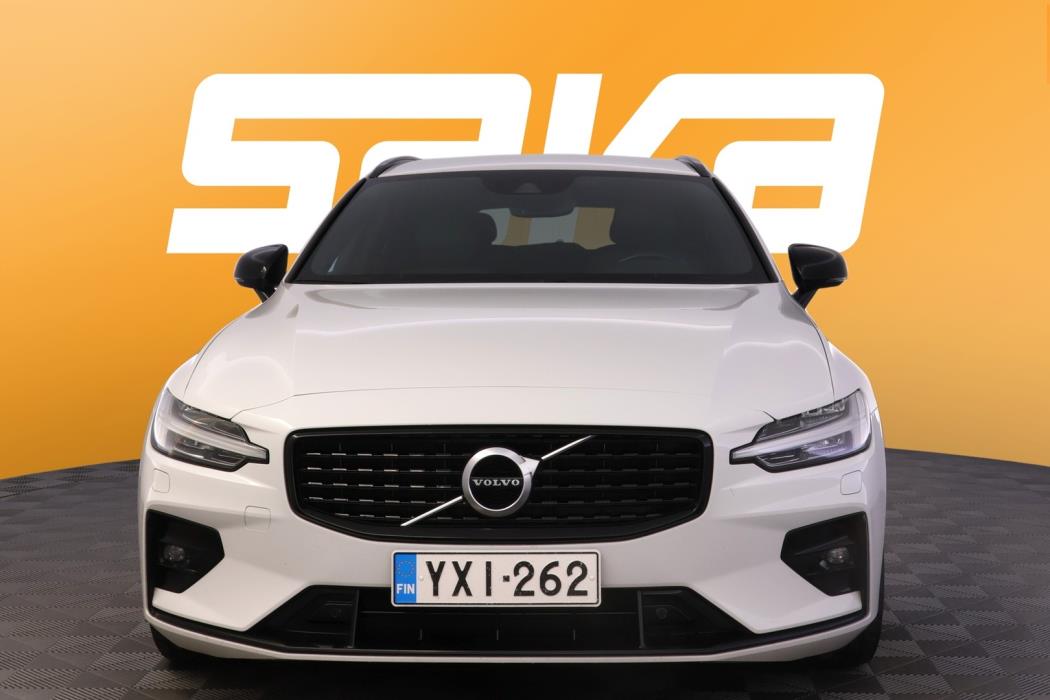 VOLVO V60 2021