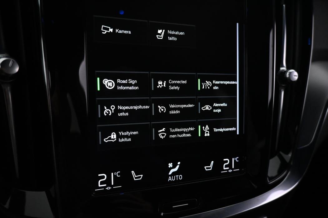 VOLVO V60 2021