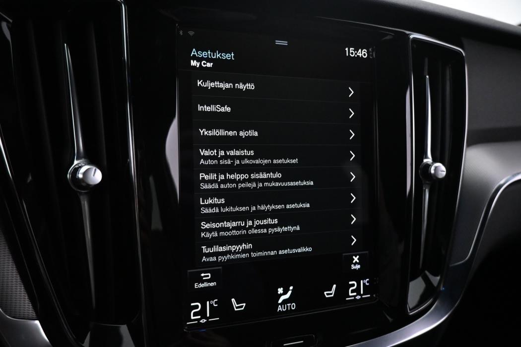 VOLVO V60 2021