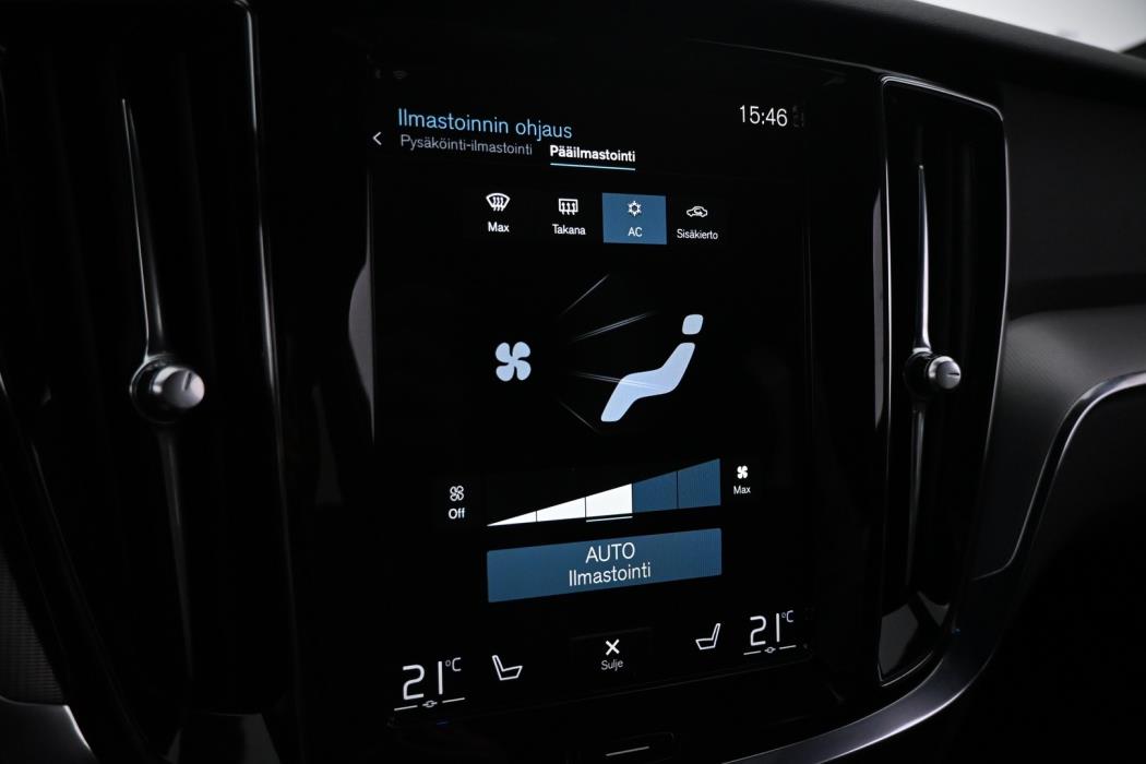 VOLVO V60 2021