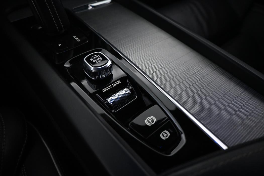 VOLVO V60 2021
