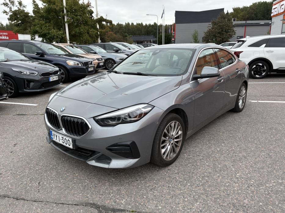 BMW 218 2022