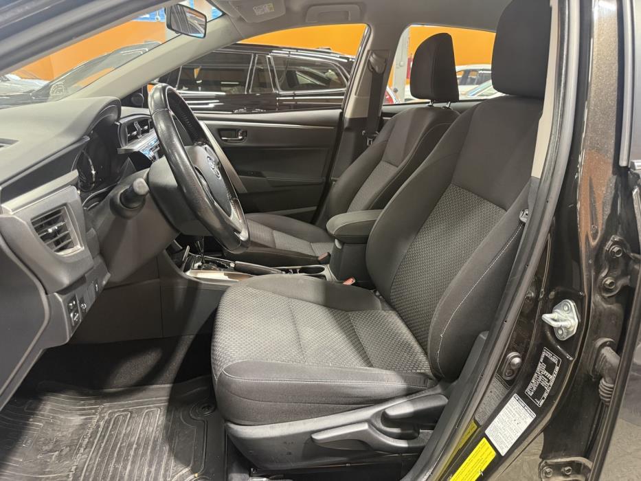 TOYOTA Corolla 2017