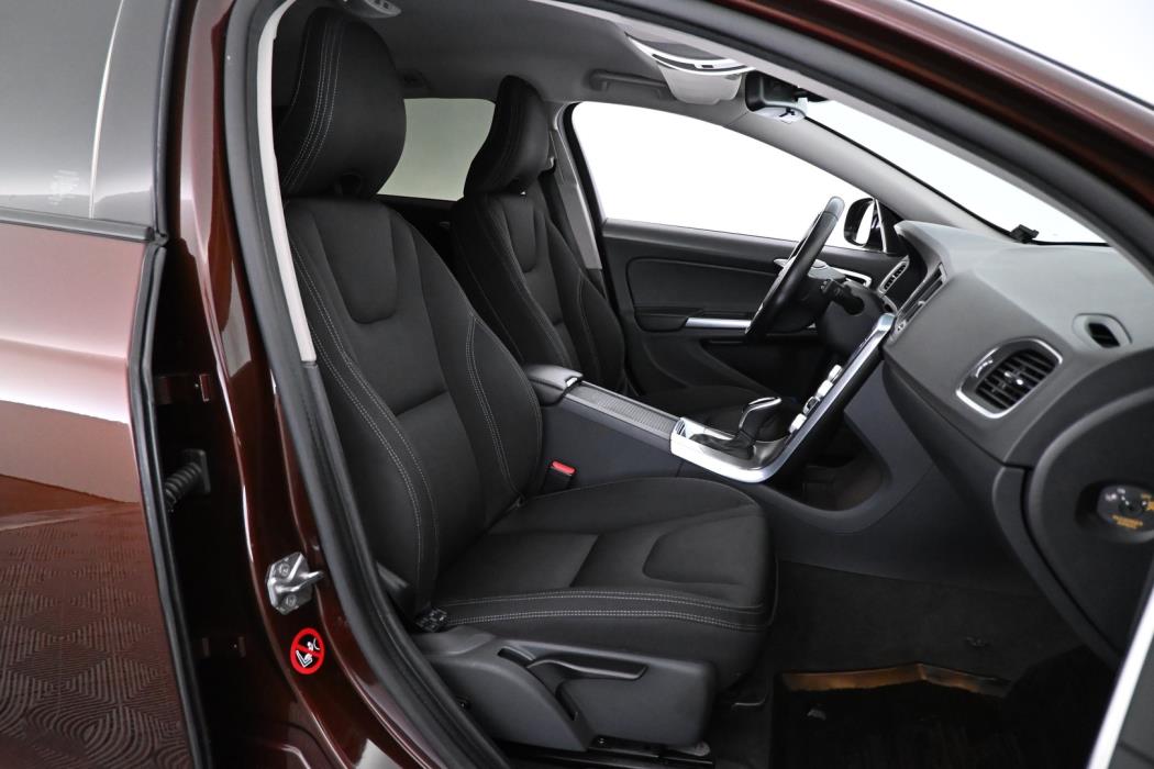 VOLVO V60 Cross Country 2017