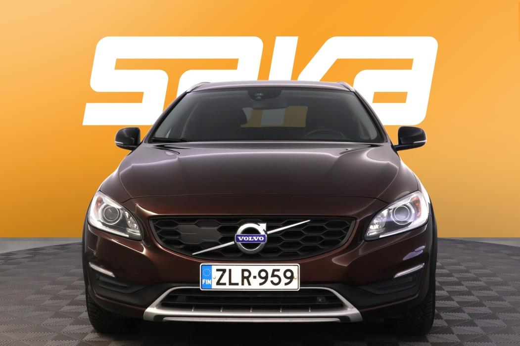 VOLVO V60 Cross Country 2017