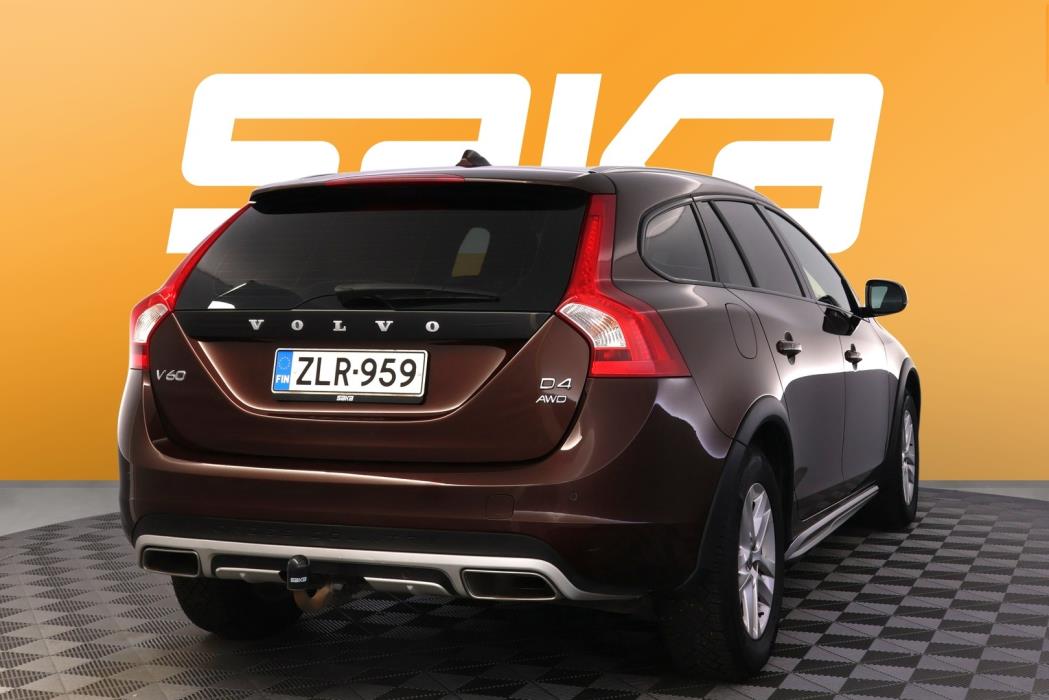 VOLVO V60 Cross Country 2017
