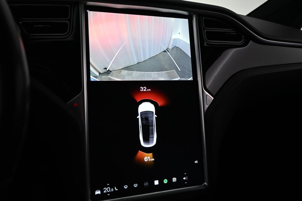 TESLA Model X 2017