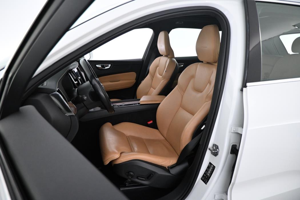 VOLVO XC60 2019
