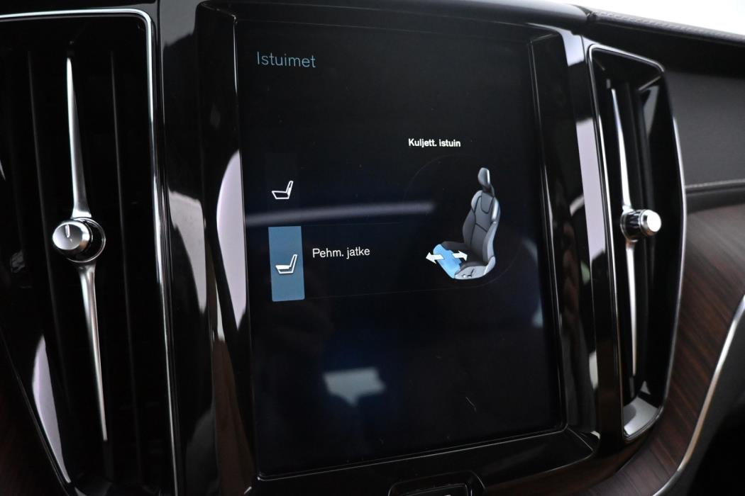 VOLVO XC60 2019