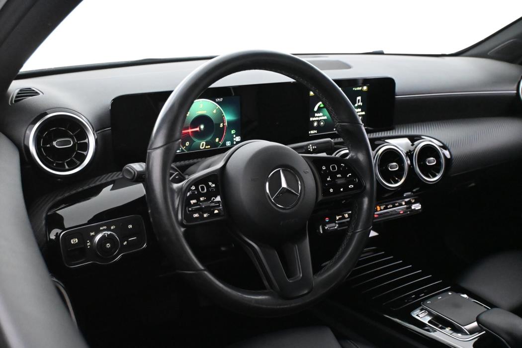 MERCEDES-BENZ A 2019