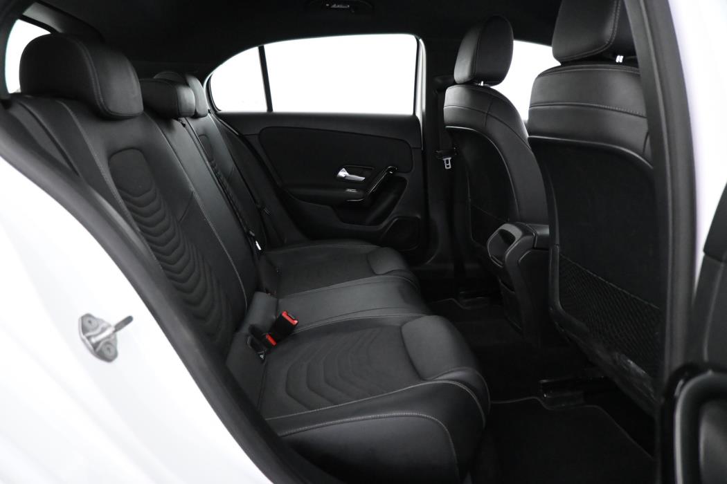 MERCEDES-BENZ A 2019