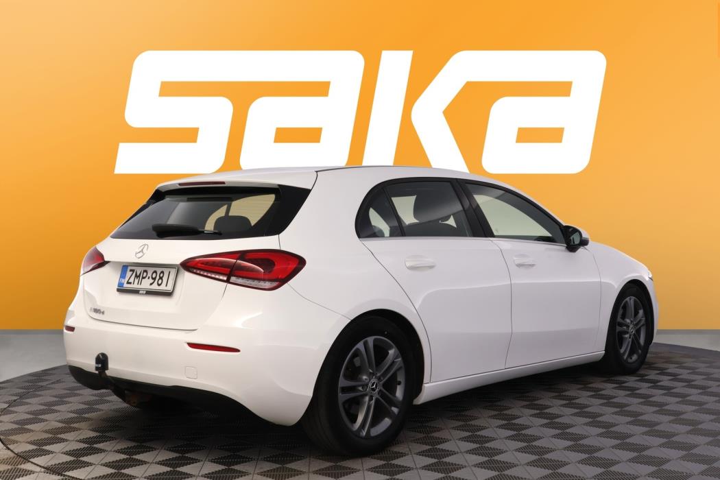 MERCEDES-BENZ A 2019
