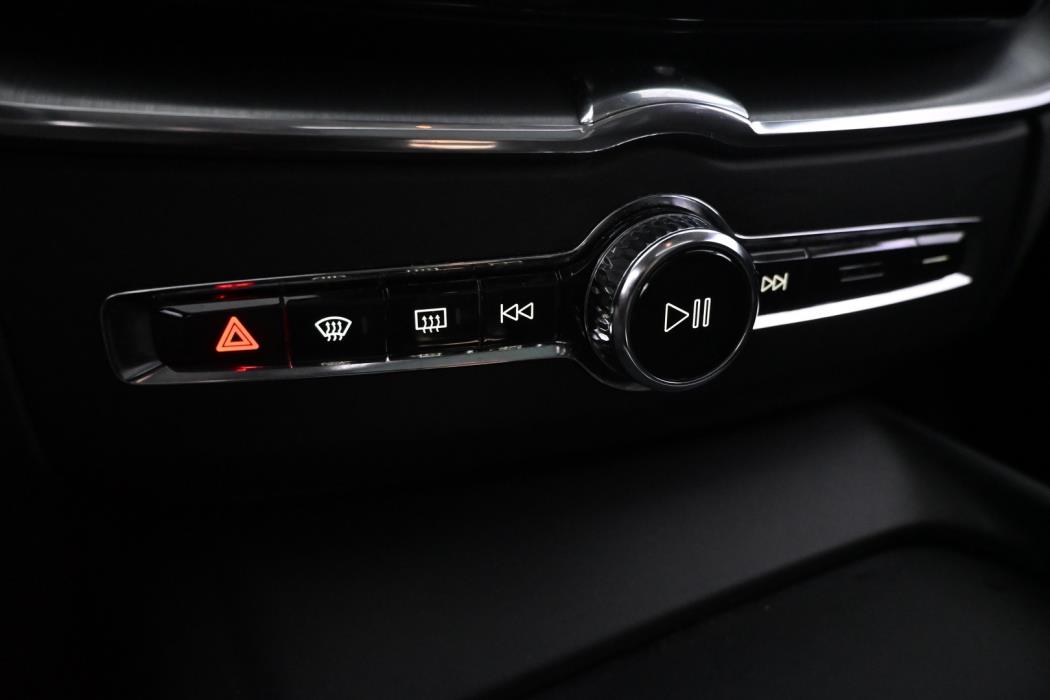 VOLVO XC60 2018
