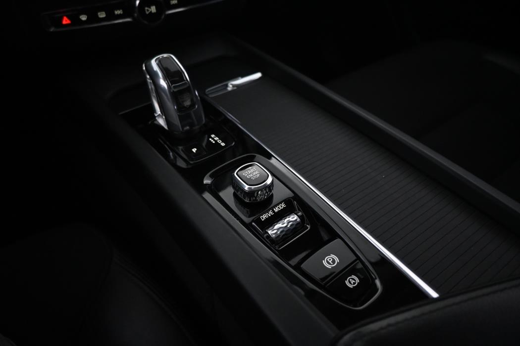 VOLVO XC60 2018
