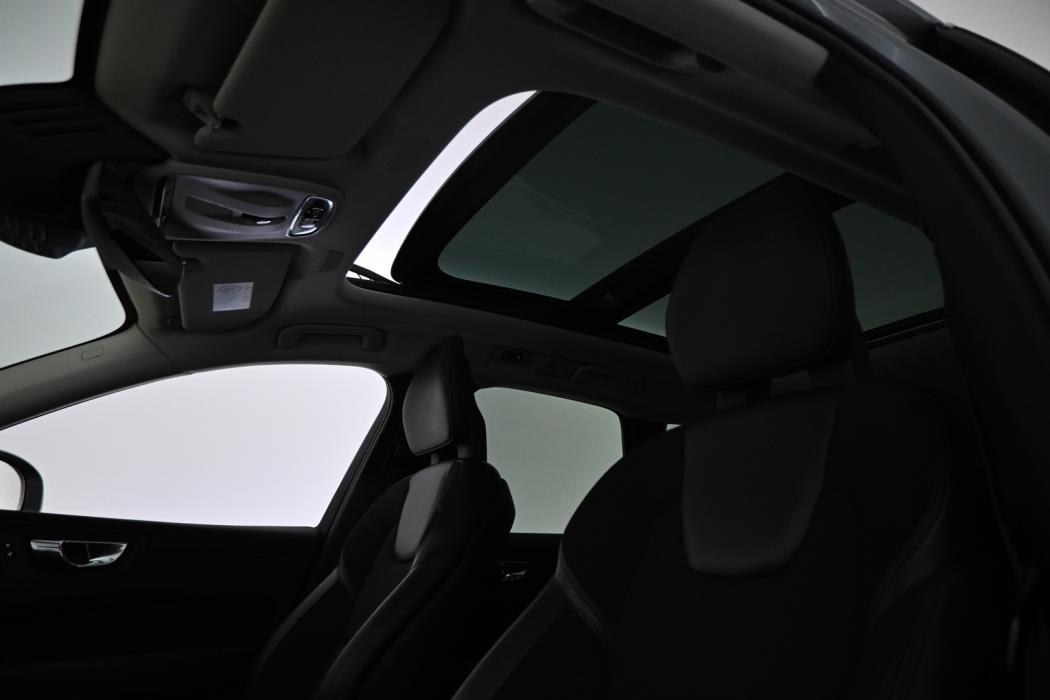 VOLVO XC60 2018