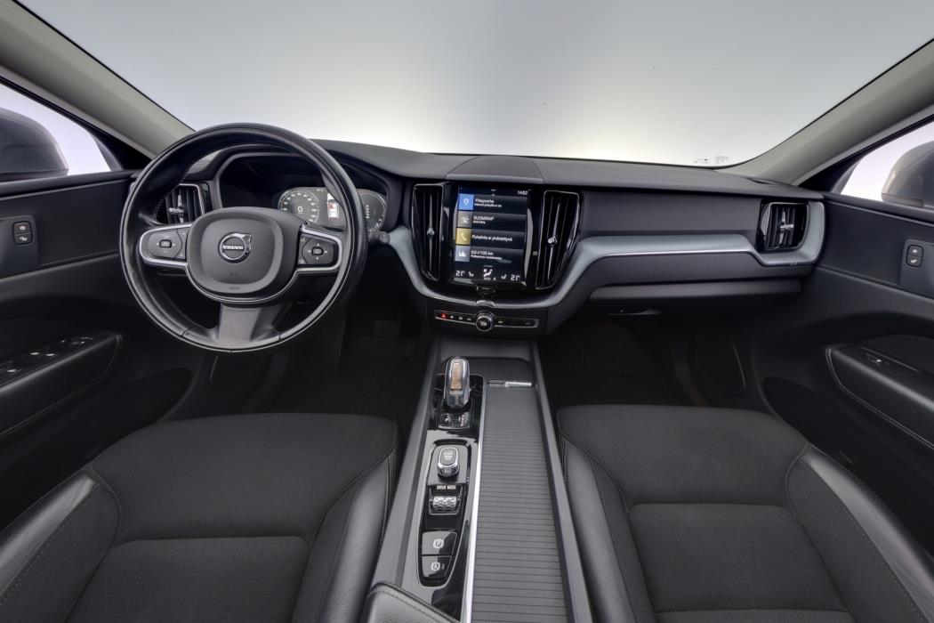 VOLVO XC60 2018