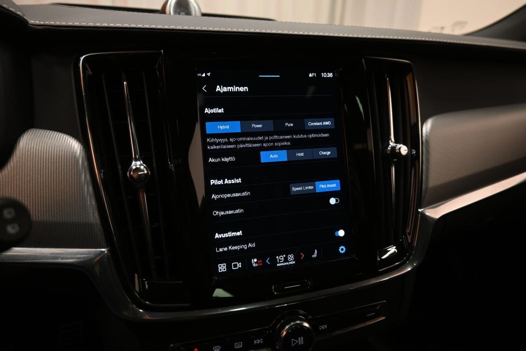 VOLVO V90 2022