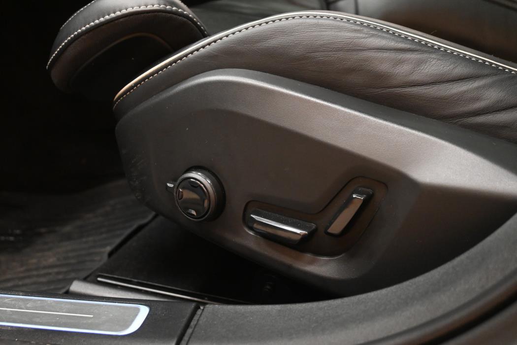 VOLVO V90 2022