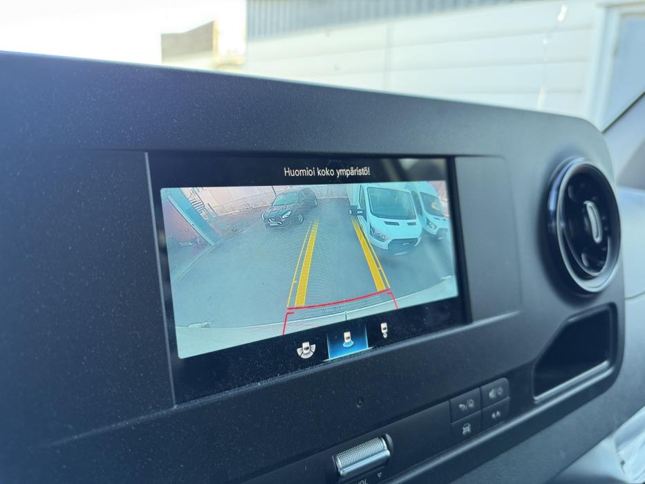 MERCEDES-BENZ Sprinter 2023