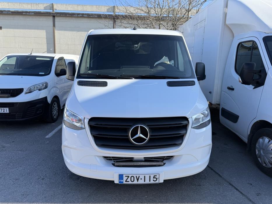 MERCEDES-BENZ Sprinter 2023