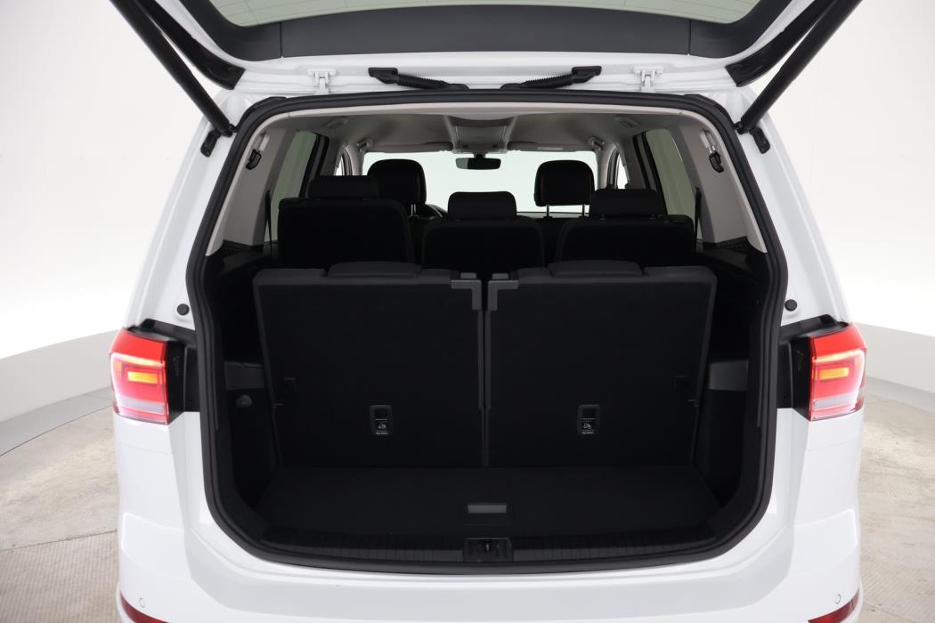 VOLKSWAGEN Touran 2017