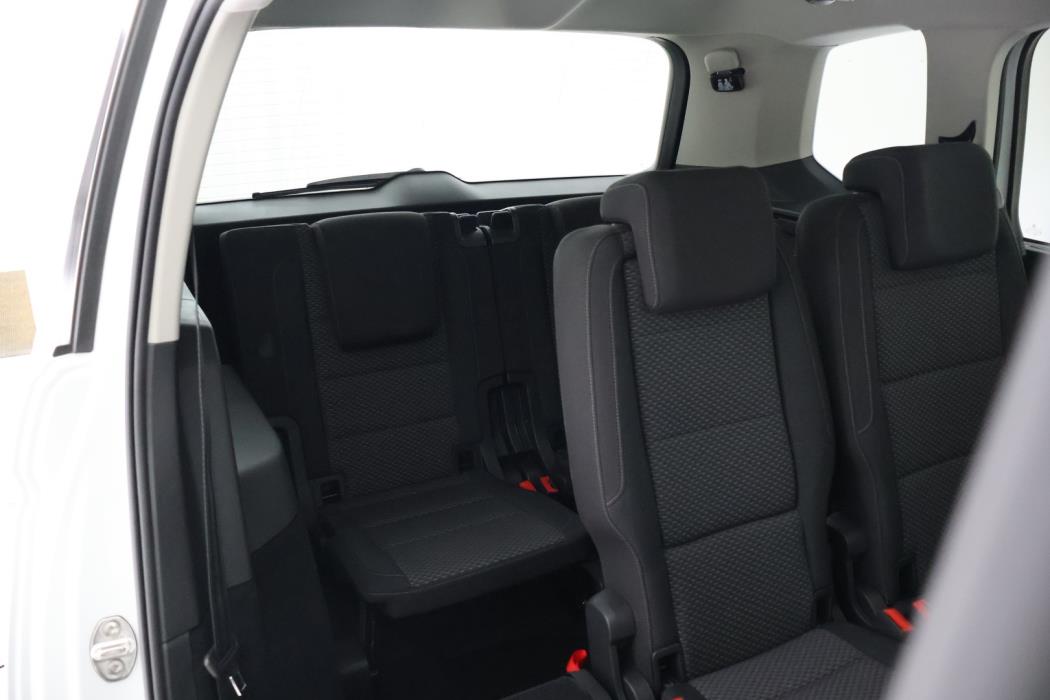 VOLKSWAGEN Touran 2017