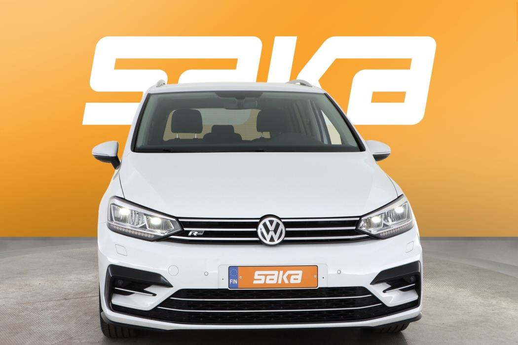 VOLKSWAGEN Touran 2017