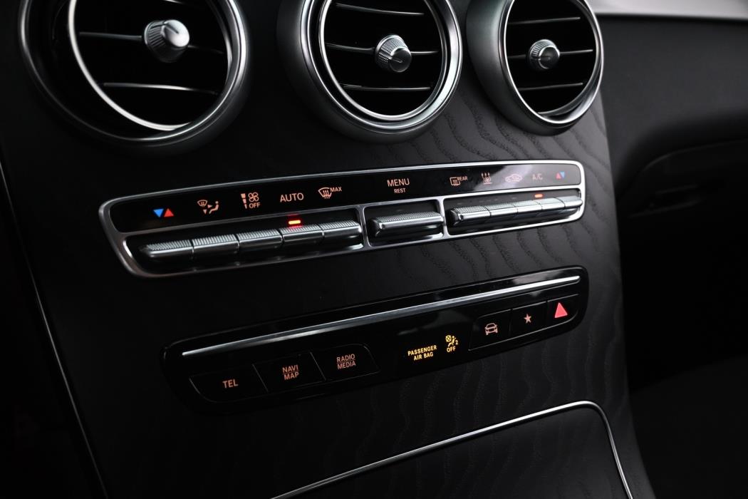 MERCEDES-BENZ GLC 2021