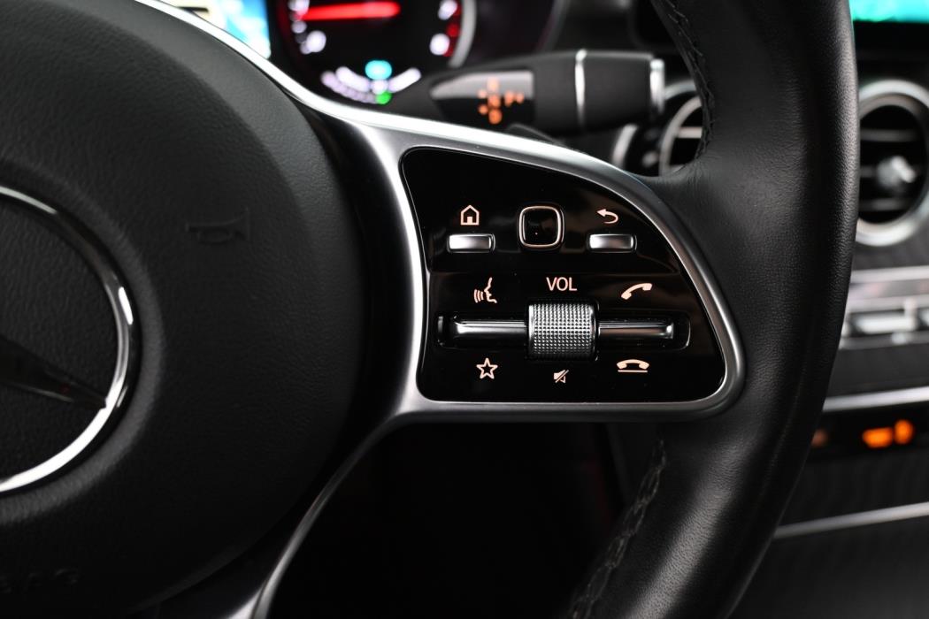 MERCEDES-BENZ GLC 2021