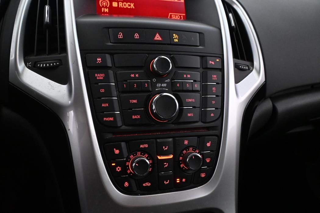 OPEL Astra 2011