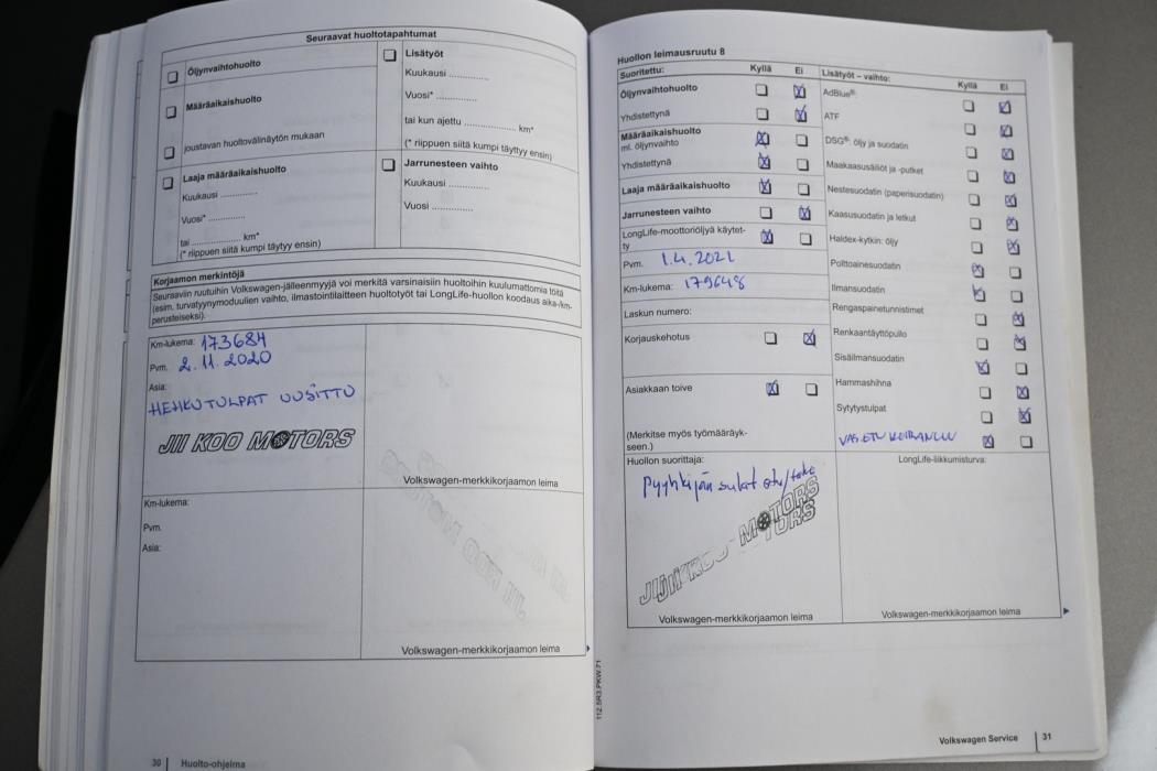 VOLKSWAGEN Passat 2011