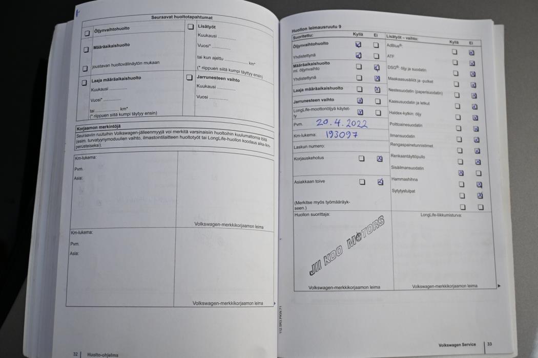 VOLKSWAGEN Passat 2011