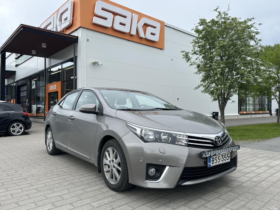 TOYOTA Corolla 2015