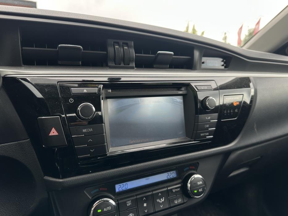 TOYOTA Corolla 2015
