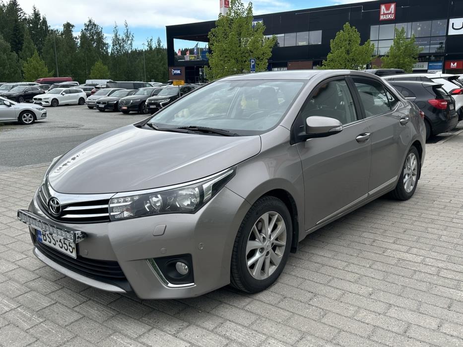 TOYOTA Corolla 2015