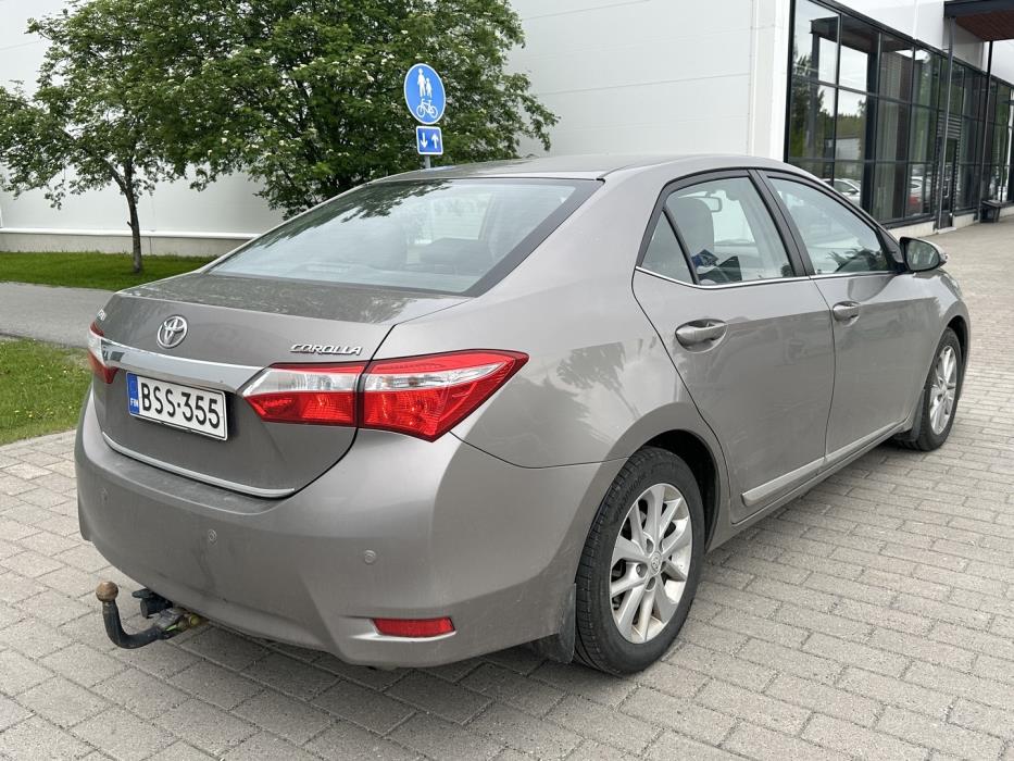 TOYOTA Corolla 2015